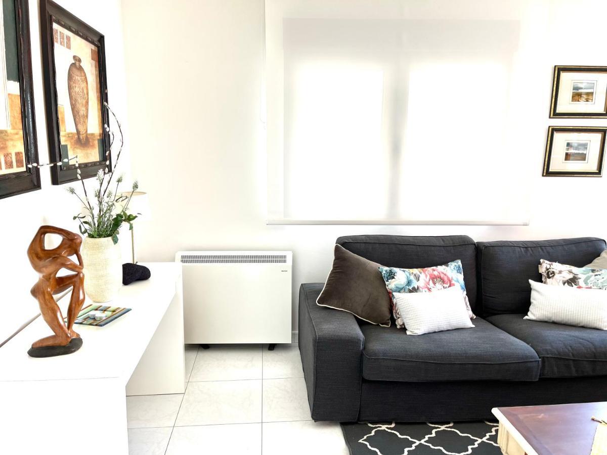 Apartamentos Faro Da Rocha Эль-Грове Экстерьер фото
