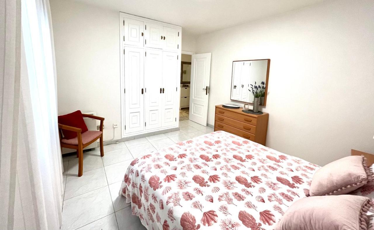 Apartamentos Faro Da Rocha Эль-Грове Экстерьер фото